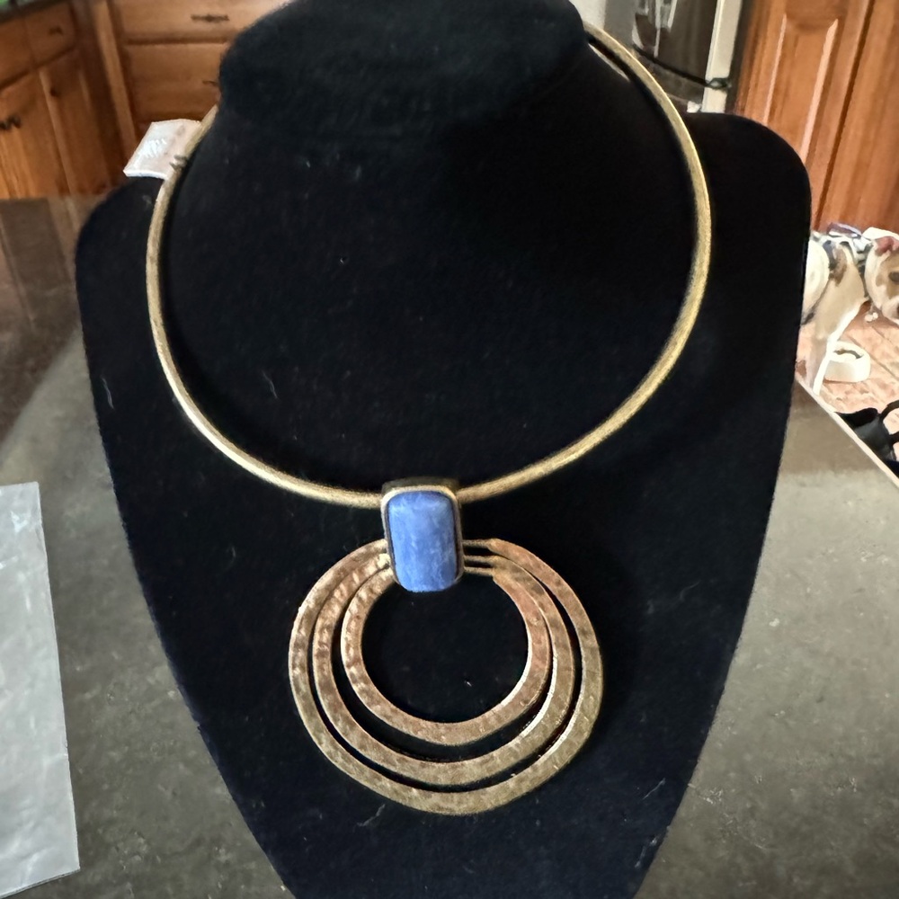 Choker necklace by The Sak